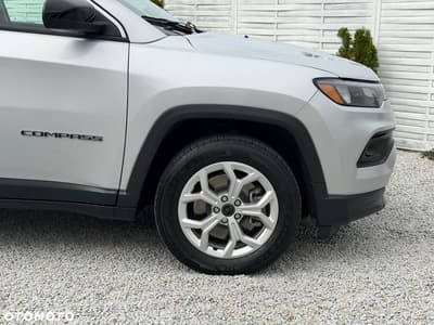 Jeep Compass — zdjęcie 34