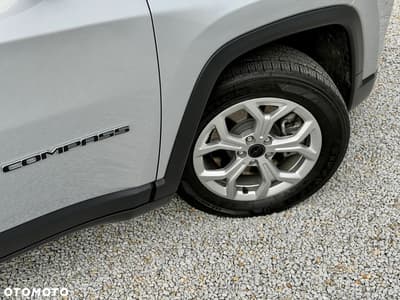Jeep Compass — zdjęcie 35