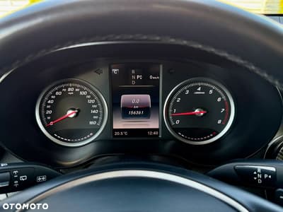 Mercedes-Benz GLC 300 4Matic 9G-TRONIC — zdjęcie 16