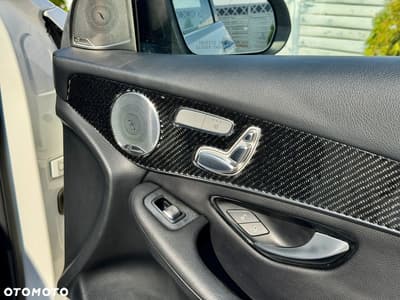 Mercedes-Benz GLC 300 4Matic 9G-TRONIC — zdjęcie 20