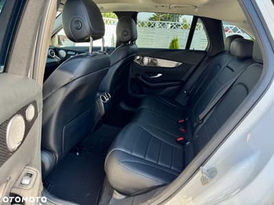 Mercedes-Benz GLC 300 4Matic 9G-TRONIC — zdjęcie 21
