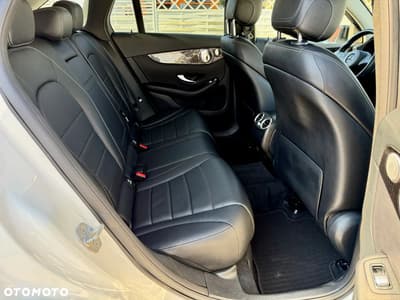 Mercedes-Benz GLC 300 4Matic 9G-TRONIC — zdjęcie 22