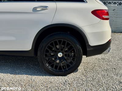 Mercedes-Benz GLC 300 4Matic 9G-TRONIC — zdjęcie 27