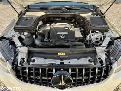Mercedes-Benz GLC 300 4Matic 9G-TRONIC — zdjęcie 40