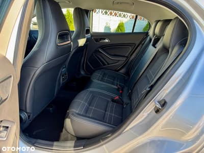 Mercedes-Benz GLA 180 (CDI) d 7G-DCT Style — zdjęcie 17