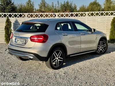 Mercedes-Benz GLA 180 (CDI) d 7G-DCT Style — zdjęcie 3