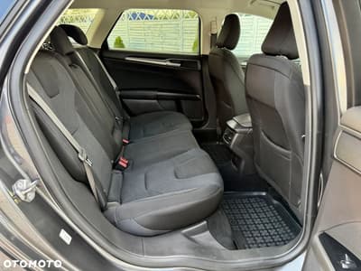 Ford Mondeo 2.0 TDCi STart-Stopp PowerShift-Aut Titanium — zdjęcie 19