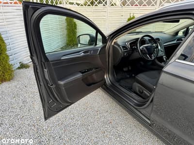 Ford Mondeo 2.0 TDCi STart-Stopp PowerShift-Aut Titanium — zdjęcie 35