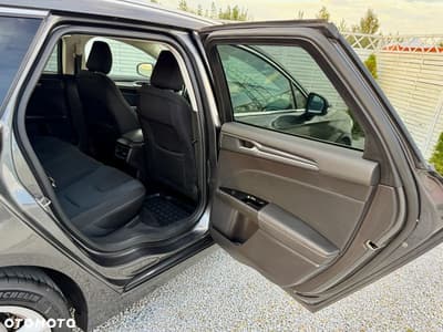 Ford Mondeo 2.0 TDCi STart-Stopp PowerShift-Aut Titanium — zdjęcie 38